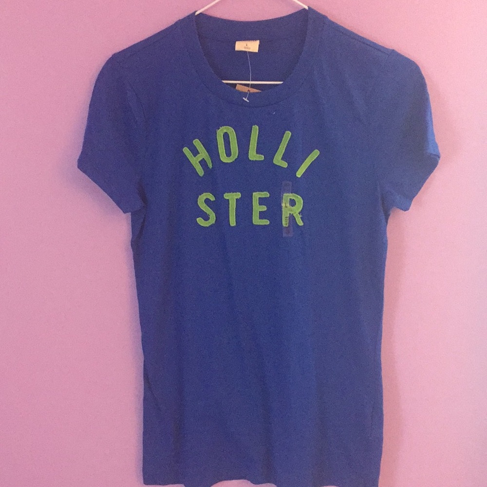Hollister tee shirt